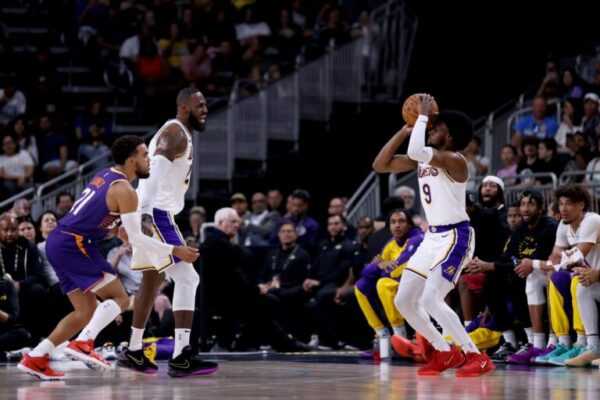 História! LeBron e Bronny James, pai e filho, atuam juntos na NBA historia!-lebron-e-bronny-james,-pai-e-filho,-atuam-juntos-na-nba