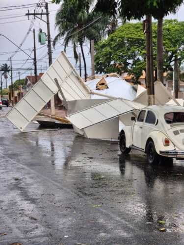 Vento forte e chuva causam estragos em Tanabi vento-forte-e-chuva-causam-estragos-em-tanabi