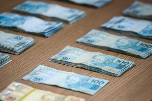 Empresários que vendiam ouro são indiciados por sonegar R$ 790 milhões empresarios-que-vendiam-ouro-sao-indiciados-por-sonegar-r$-790-milhoes