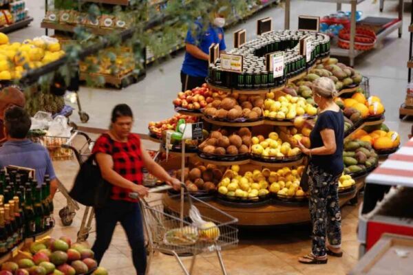 Mudança no vale-alimentação opõe supermercados e setor de benefícios mudanca-no-vale-alimentacao-opoe-supermercados-e-setor de beneficios