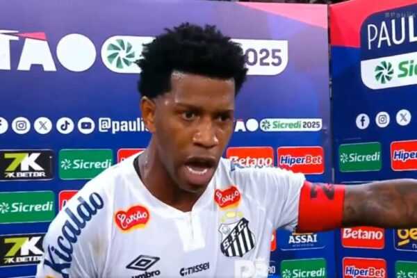 Vídeo: zagueiro do Santos critica e xinga arbitragem depois de derrota video:-zagueiro-do-santos-critica-e-xinga-arbitragem-apos-derrota