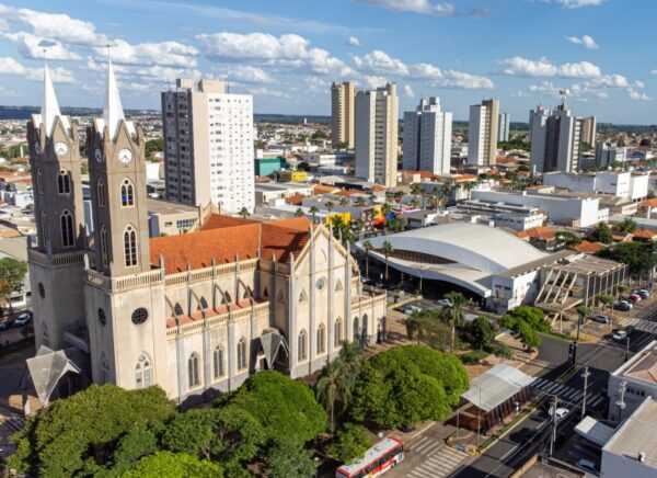 Sexta-feira Santa e Tiradentes: confira o que abre e o que fecha no feriadão em Votuporanga sexta-feira-santa-e-tiradentes:-confira-o-que-abre-e-o-que-fecha-no-feriadao-em-votuporanga