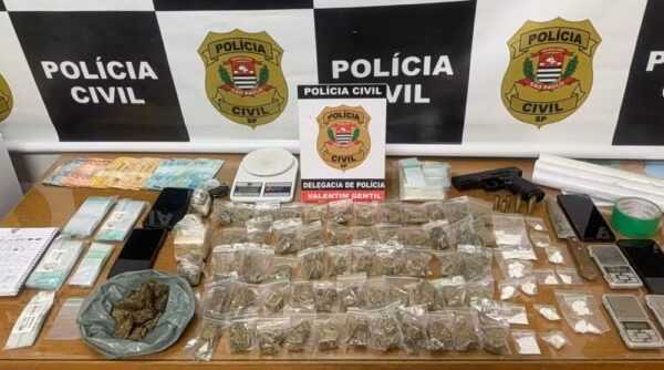 Homem é detido com porções de maconha, drogas sintéticas e munições de uso restrito homem-e-preso-com-porcoes-de-maconha,-drogas-sinteticas-e-municoes-de-uso-restrito