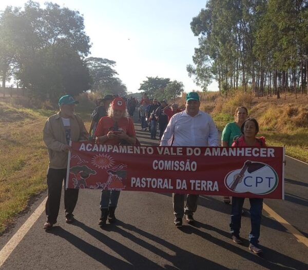 Câmara de Votuporanga sedia ato em prol do Acampamento Vale do Amanhecer camara de-votuporanga sedia ato em prol do acampamento vale-do amanhecer