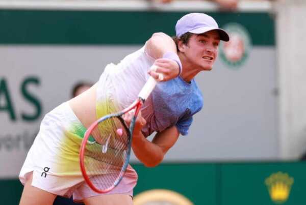 Veja onde assistir ao jogo de João Fonseca na 3ª fase de Roland Garros veja-onde-assistir-ao-jogo-de-joao-fonseca-na-3a-fase-de-roland-garros