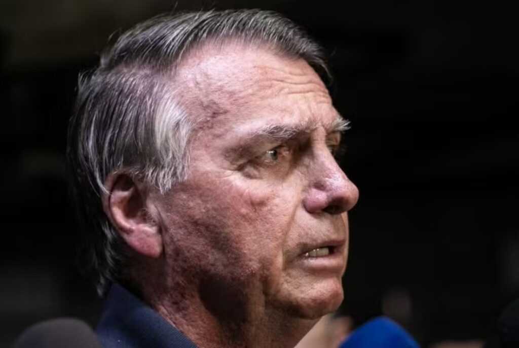 Alexandre de Moraes determina a prisão domiciliar de Jair Bolsonaro alexandre-de-moraes-determina-a-prisao-domiciliar-de-jair-bolsonaro-