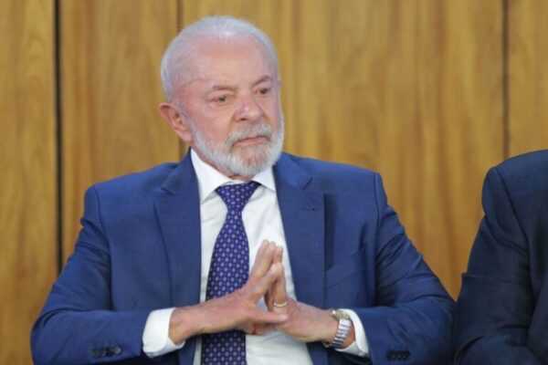 Lula chega ao 7 de Setembro sem chefes dos demais Poderes lula-chega-ao-7-de-setembro-sem-chefes-dos-demais-poderes