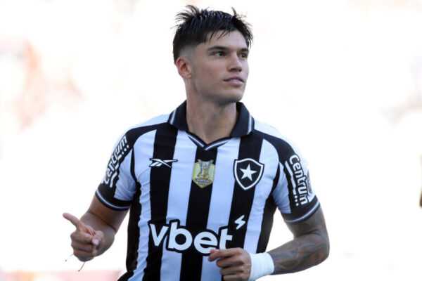 Vídeo: Botafogo marca gol no Santos com exclusivamente 22 segundos de jogo video:-botafogo-marca-gol-no-santos-com-apenas-22-segundos-de-jogo