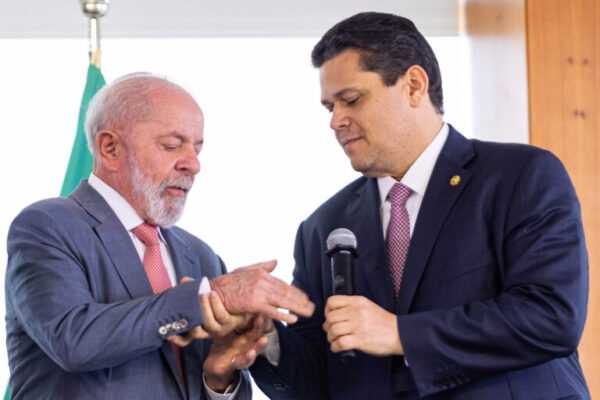 Alcolumbre se manifesta sobre encontro entre Lula e Trump alcolumbre-se-manifesta-sobre-encontro-entre-lula-e-trump