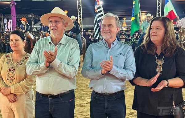 Sucesso de Público e Tradição: FEAP 2025 Celebra a Cultura Sertaneja e o Famoso Abacaxi de Guaraçaí