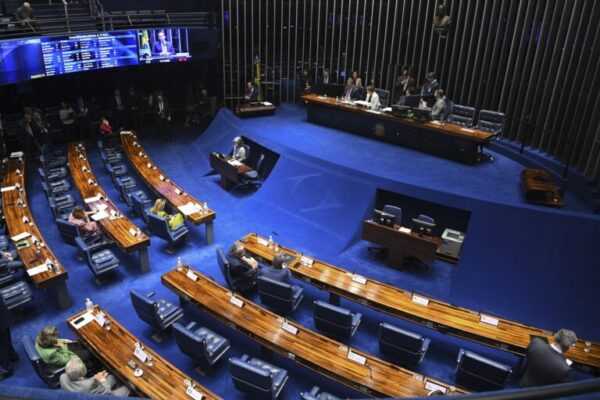 Senado aprova aumento de pena para crimes sexuais contra vulneráveis senado-aprova-aumento-de-pena-para-crimes-sexuais-contra-vulneraveis