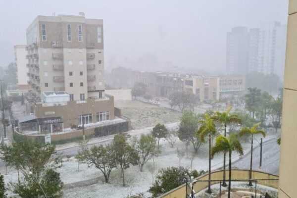 Chuvas intensa, ventos e granizo: confira o clima através do país nesta 4ª chuvas-intensa,-ventos-e-granizo:-confira-o-clima-pelo-pais-nesta-4a