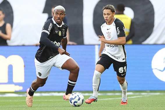 Botafogo sofre empate do Corinthians depois de conseguir virada, mas continua no G-5 botafogo-sofre-empate-do-corinthians-apos-conseguir-virada,-mas-segue-no-g-5