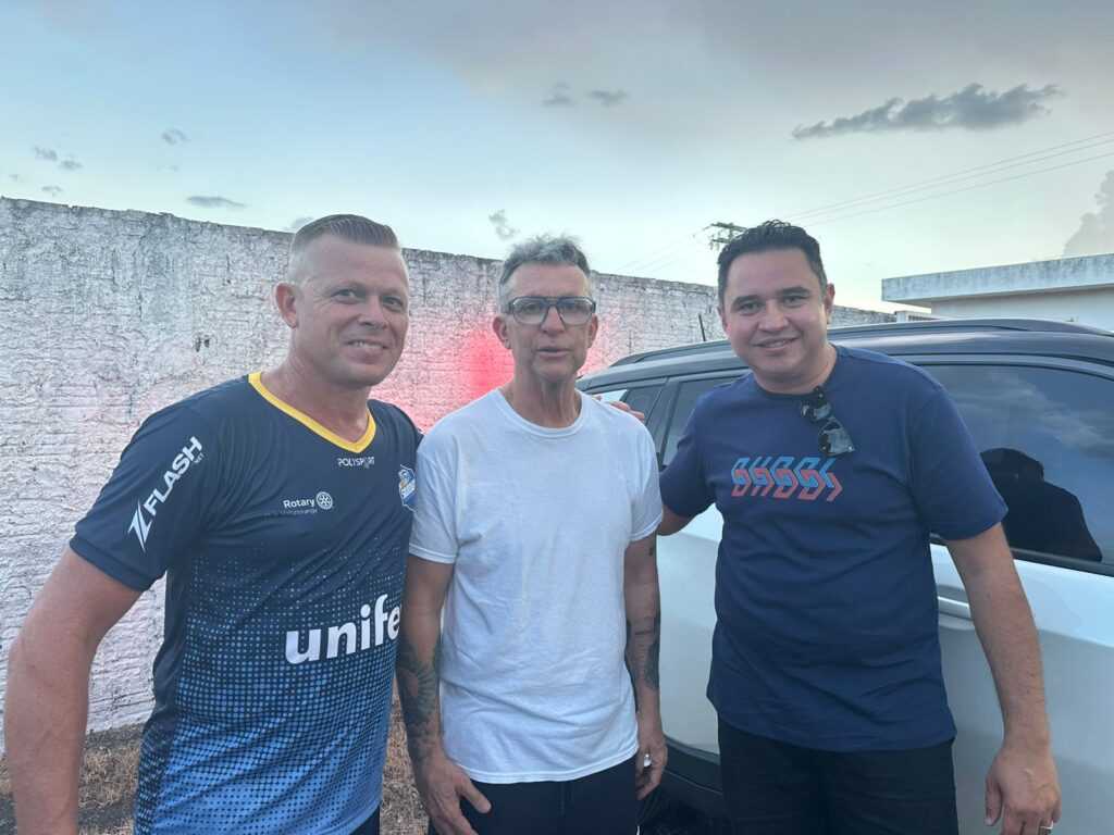 1º Futebol Solidário mobiliza grande público e supera mil litros de leite arrecadados 1o-futebol-solidario-mobiliza-grande-publico-e-supera-mil-litros-de-leite-arrecadados