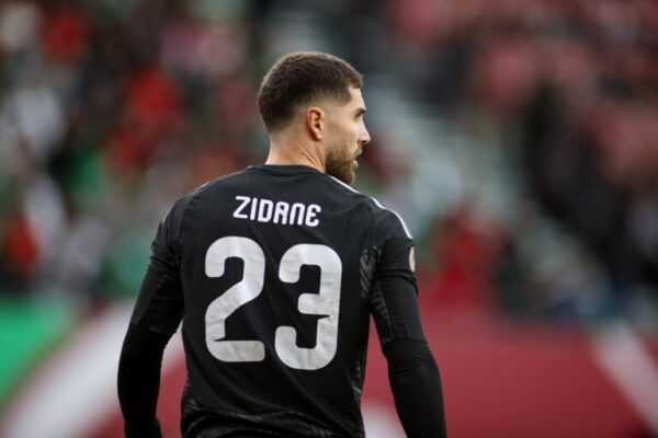 Filho de Zidane estreia sem trazer gol na Copa Africana de Nações filho-de-zidane-estreia-sem-levar-gol-na-copa-africana-de-nacoes