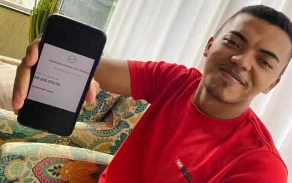Estudante devolve R$ 200 mil depois de receber Pix por engano estudante-devolve-r$-200-mil-apos-receber-pix-por-engano
