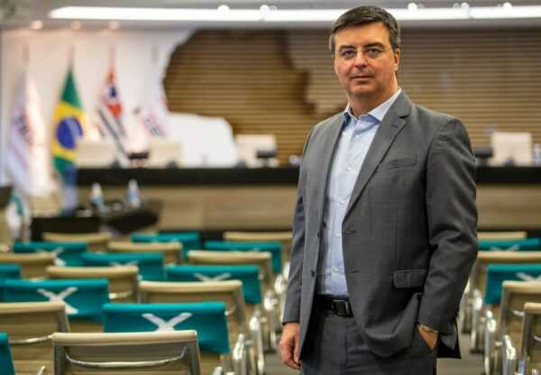 Indústria no alvo do insaciável apetite fiscal industria-no-alvo-do-insaciavel-apetite-fiscal