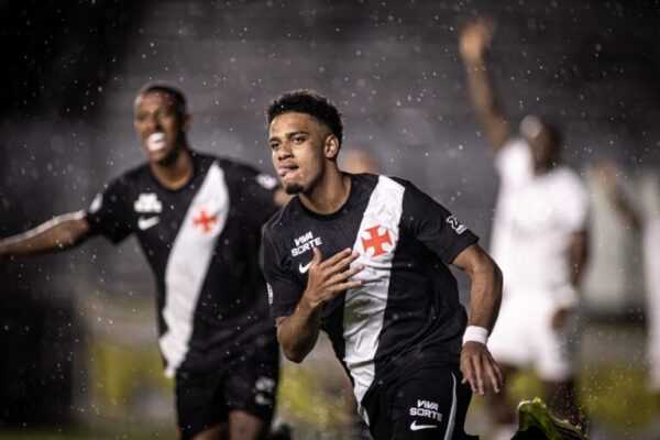 Vasco visita o Santos em primeira partida depois de demissão de Diniz vasco-visita-o-santos-em-primeira-partida-apos-demissao-de-diniz