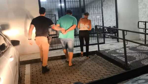 Casal é detido suspeito de torturar sobrinha por um ano em fazenda casal-e preso suspeito de torturar sobrinha por um ano em fazenda