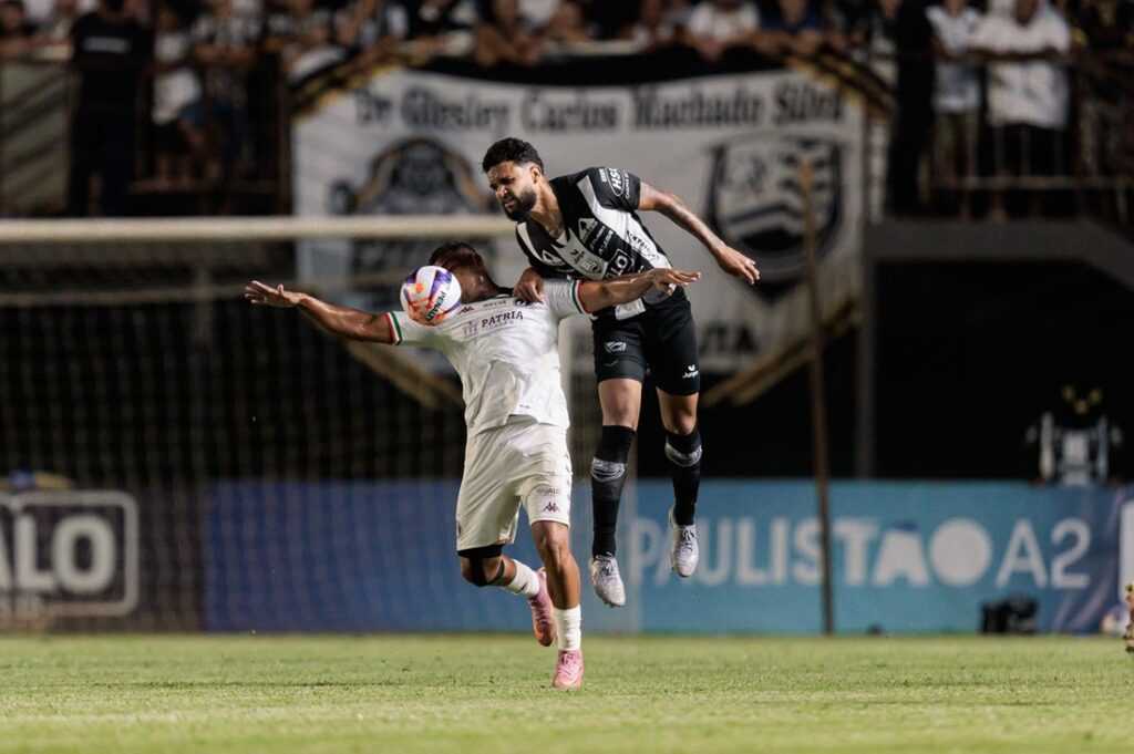 com-arena-superlotada,-cav-empata-e-fica-sem-o-acesso-ao-paulistao 