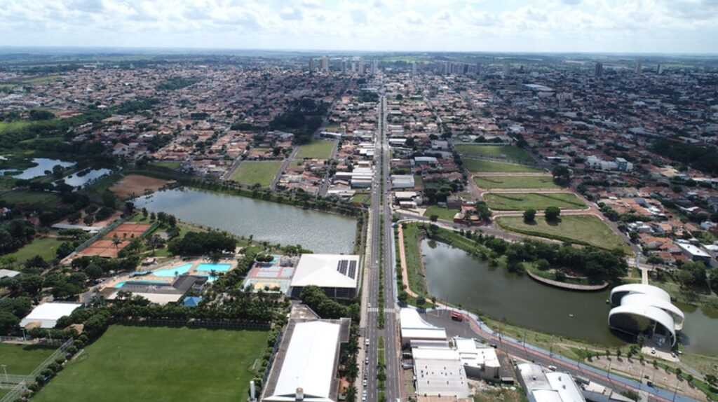 feriado-de-tiradentes:-veja-o-que-abre-e-o-que-fecha-em-votuporanga 