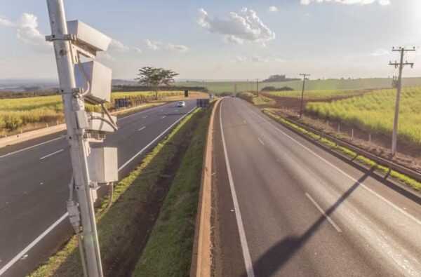 Fake news sobre radar de velocidade média assusta motoristas fake-news-sobre-radar-de-velocidade-media-assusta-motoristas