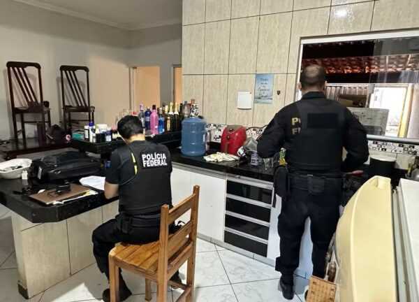 PF de Rio Preto mira grupo suspeito de contrabandear remédios emagrecedores pf de-rio-preto mira grupo suspeito de contrabandear medicamentos emagrecedores