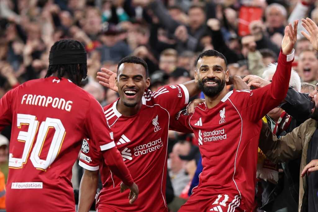 uefa-adota-novas-regras-para-cartoes-e-cronometros-nos-estadios