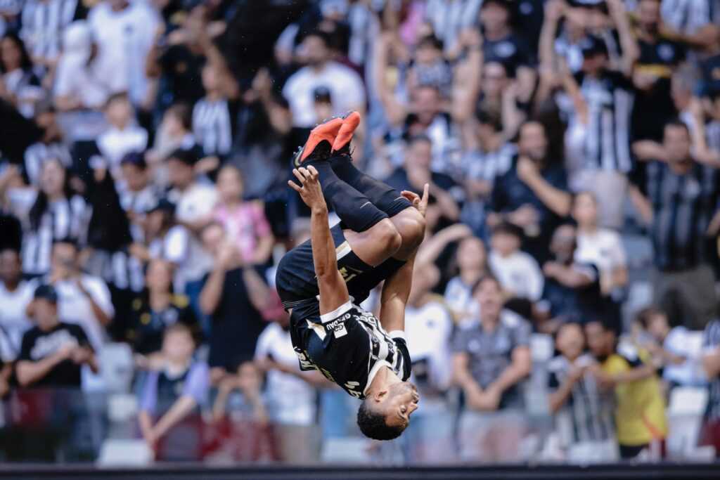 Atlético-MG vence Grêmio por 3 x 0 com 2 de Cuello e falha de Weverton atletico-mg-vence-gremio-por-3-x-0-com-2-de-cuello-e-falha-de-weverton