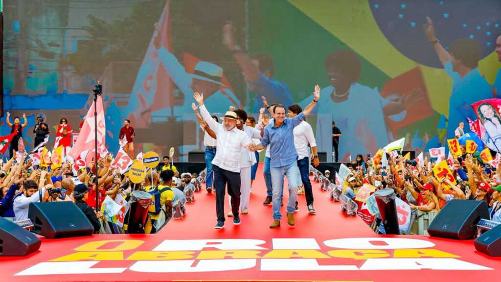 Ala do PSol é barrada em ato de Lula e Paes no Rio de Janeiro ala-do-psol-e-barrada-em-ato-de-lula-e-paes-no-rio-de-janeiro
